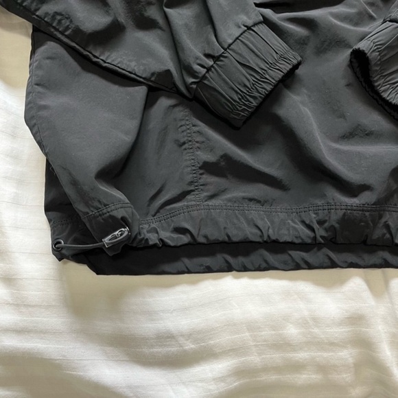 Aritzia Babaton Arrow Half-Zip Anorak Hooded Wind Breaker Jacket Black Medium - Picture 6 of 10